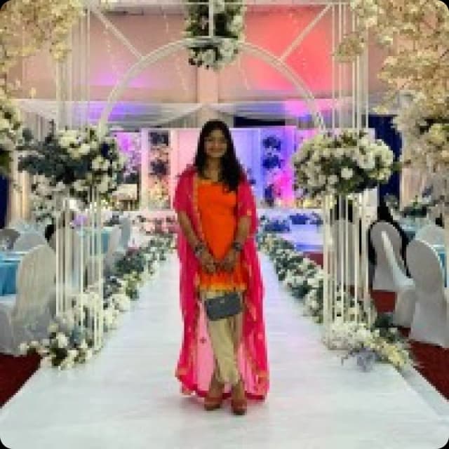 Aaniqa Hemnani profile